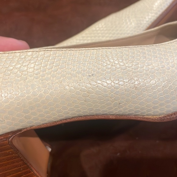 Salvature Ferragamo women / children shoes lightly used size 5 1/2 B. Tan color - Picture 16 of 16